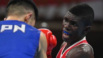 El colombiano cayó en los cuartos de final en la categoría de peso mosca. La decisión de los jueces generó polémica tras dar como ganador al boxeador japonés.