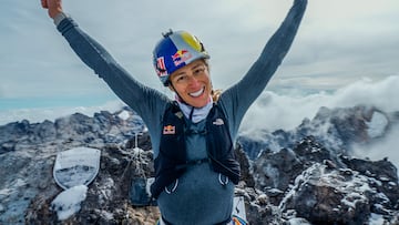 Brazilian ultrarunner Fernanda Maciel sets new Fastest Known Time (FKT) on Oceania's highest peak, Carstensz Pyramid, completing the round trip from Base Camp to Summit to Base Camp in a record time of 1h 48min. This marks peak number 5 in her 7 Summits journey.