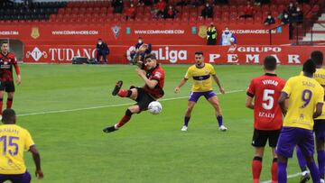 Berrocal, en la acci&oacute;n del primer gol del partido.