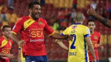 Juan Carlos Ferreyra celebrando un gol por Copa Chile ante la Universidad de Concepción.