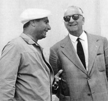 Juan Manuel Fangio con Enzo Ferrari. 