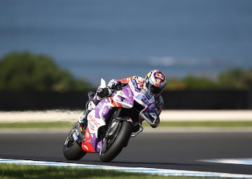 Jorge Martín logró una brutal pole en MotoGP en el Gran Premio de Australia. La pole llegó con la ayuda inestimable de su compañero Zarco, que le resultó una referencia ideal para parar el crono en 1:27.767 y establecer un nuevo récord en Phillip Island.