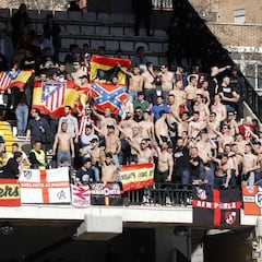 Expediente al Rayo por las "banderas racistas" de hinchas del Atlético en Vallecas