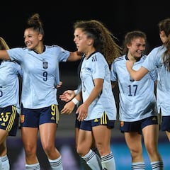 España y Francia se miden con el liderato del grupo en juego