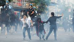 En medio de las protestas contra el racismo por la muerte de George Floyd, se puede ver el uso de gas lacrim&oacute;geno. &iquest;Por qu&eacute; no est&aacute; prohibido?