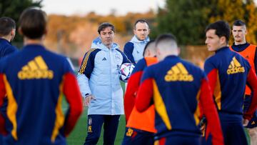 Santi Denia, en su primera concentración al frente de la Sub-21.