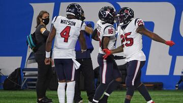 Deshaun Watson mand&oacute; cuatro pases de anotaci&oacute;n, tres de ellos de m&aacute;s de 30 yardas, y J.J. Watt intercept&oacute; el segundo pase de su carrera, un pick-six a Matthew Stafford.