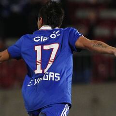 Eduardo Vargas inauguró su notable Sudamericana contra Fénix