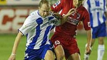 <b>POCO RIVAL.</b> Los de Mané disfrutaron de la falta de intensidad del equipo rumano que se presentó en Mendizorroza sin buena parte de sus hombres titulares.