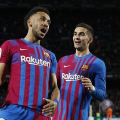 Ferrán Torres se queda el 11, Aubameyang vuelve al 17