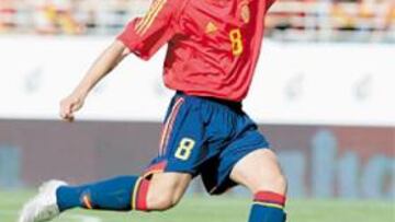 Luis planea subir a la absoluta al atlético, Iniesta, Cesc y Navas