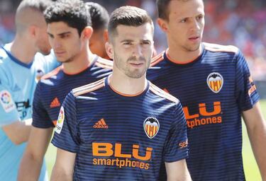 José Luis Gayà signs new five-year Valencia contract