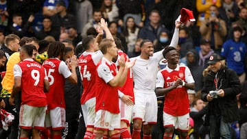 Soccer Football - Premier League - Chelsea v Arsenal - Stamford Bridge, London, Britain - November 6, 2022 Arsenal's Bukayo Saka and Gabriel celebrate after the match Action Images via Reuters/John Sibley EDITORIAL USE ONLY. No use with unauthorized audio, video, data, fixture lists, club/league logos or 'live' services. Online in-match use limited to 75 images, no video emulation. No use in betting, games or single club /league/player publications.  Please contact your account representative for further details.