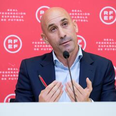 El Mundo: El CSD evitó llevar a Rubiales ante el TAD por un presunto abuso de poder en el fútbol femenino