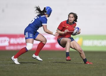 Imágenes de la semifinal del Campeonato de Europa de rugby femenino disputada en el Estadio Central de la Universidad Complutense entre la selección española, dirigida por José Antonio Barrio, y la selección rusa.