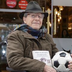 Jorge Martínez Reverte: “Cuando se inventen las porterías móviles Benzema será insustituible”