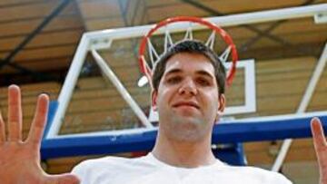 <b>ATADO. </b>El Madrid se ha asegurado la continuidad de su estrella.