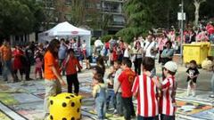 <b>FIESTA. </b>Jóvenes aficionados celebran el Día del Niño en la 09-10.