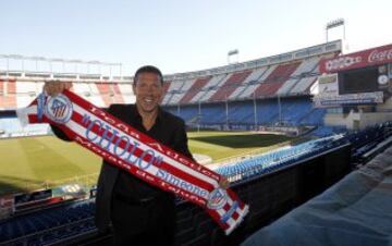 La afición del Atlético de Madrid se mostró eufórica por la decisión, ya que suponía la vuelta, esta vez como entrenador, de uno de sus ídolos y estandarte del club.