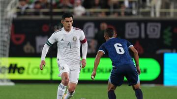  (L-R), Jesus Angulo of  Mexico and Carlos Mejia of Guatemala during the game Mexico (Mexican National team Selection) vs Guatemala, Friendly in preparation for the FIFA World Cup Qatar 2022, at Camping World Stadium, on April 27, 2022.

<br><br>

(I-D), Jesus Angulo de  Mexico y Carlos Mejia de Guatemala durante el partido Mexico (Seleccion Mexicana) vs Guatemala, Amistoso de preparacion rumbo a la Copa Mundial de la FIFA Catar 2022, en el Camping World Stadium, el 27 de Abril de 2022.