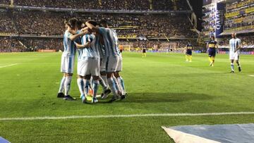 La Academia le ganó 1-0 a un Boca limitado con gol de Zaracho en el primer tiempo. "En la Copa, cueste lo que cueste", gritó la gente.