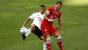 Futbol, Colo Colo vs Union La Calera
Vigesimo sexta fecha, campeonato nacional 2020.
El jugador de Colo Colo Pablo Solari disputa el balon con Gonzalo Castellani de Union La Calera durante el partido de primera division realizado en el Estadio Monumental de Santiago, Chile.
31/01/2021
Felipe Zanca/Photosport
Football, Colo Colo vs Union La Calera
22th date, 2020 National Championship.
Colo Colo's player Pablo Solari battles for the ball against Gonzalo Castellani of Union La Calera during the first division football match held at the Monumental stadium in Santiago, Chile.
31/01/2021
Felipe Zanca/Photosport