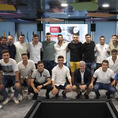 Los futbolistas miran al futuro