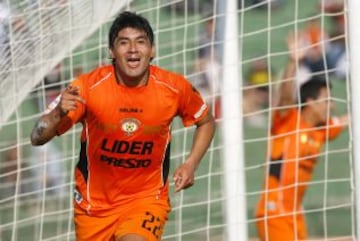 La mejor campa&ntilde;a goleadora de Can&iacute;o fue en el Clausura 2007, cuando marc&oacute; 13 tantos por Cobreloa.