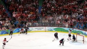 Sidney Crosby anotó el gol que dio a Canadá la medalla de oro en la final olímpica ante Estados Unidos de los Juegos de Vancouver 2010.