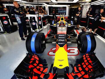 MONTREAL, QC - JUNE 10: Max Verstappen of Netherlands and Red Bull Racing prepares to drive in the garage during qualifying for the Canadian Formula One Grand Prix at Circuit Gilles Villeneuve on June 10, 2017 in Montreal, Canada.   Mark Thompson/Getty Images/AFP
 == FOR NEWSPAPERS, INTERNET, TELCOS &amp; TELEVISION USE ONLY ==