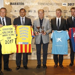 Los clubes valencianos de élite
se suman a la fiesta del Maratón