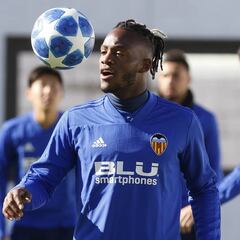 Marcelino prescinde de Batshuayi tras varios toques de atención
