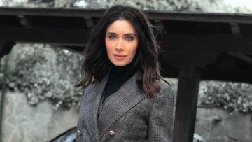 Pilar Rubio causa furor con su look para "hacer gestiones" con sus perros: casi 1.500 €