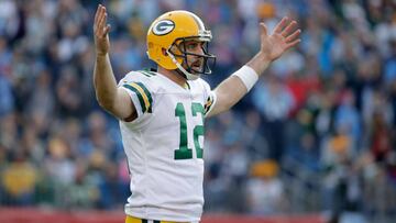 NASHVILLE, TN - NOVEMBER 13: Aaron Rodgers #12 of the Green Bay Packers reacts after throwing an interception during the game against the Tennessee Titans at Nissan Stadium on November 13, 2016 in Nashville, Tennessee.   Andy Lyons/Getty Images/AFP
 == FOR NEWSPAPERS, INTERNET, TELCOS &amp; TELEVISION USE ONLY ==