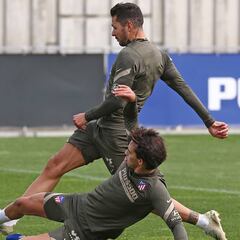 Entrenamiento pensando en el partido con el Salzburgo