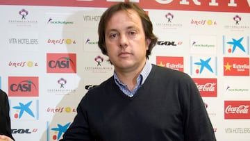 León, 23 de junio de 1973. En el cargo desde 2022
Exjugador de equipos modestos durante la década de los noventa, Andrés Fernández Carbajo se ha desempeñado durante una década en la dirección deportiva de la UD Almería. También ha trabajado en la secretaría técnica del Real Valladolid y del Deportivo Alavés. Sustituyó a Emilio Vega en abril.