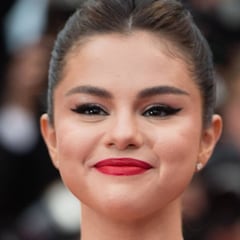 Selena Gomez returns to social media to react to Lizzo’s new blue highlights