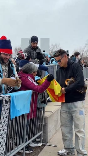 Llegada de James Rodríguez al estadio del Minnesota
