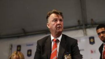 Louis van Gaal en sala de prensa.