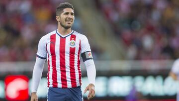 El defensa de Chivas, Jair Pereira, fue suspendido dos partidos por agredir a un rival despu&eacute;s de la victoria 1-0 ante New York Red Bull en la Concachampions. 