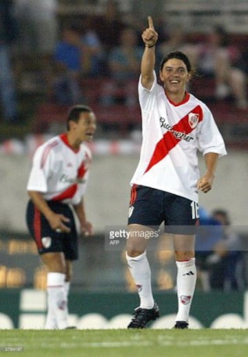 El ex volante, y actual técnico de River Plate, fue dirigido por Manuel Pellegrini en 2003, en donde consiguió el Clausura del 2003.