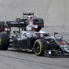 Alonso sobre Massa: “Lance de carrera, él pinchó, yo también”