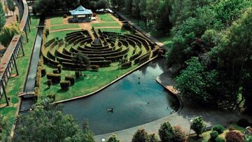 Esta localidad es considerada una de las siete antiguas capitales del Reino de Galicia por lo que la historia se respira por sus calles. El Parque del Pasatiempo es uno de los lugares que no puedes perderte si tienes pensado visitar Betanzos, al igual que comerte una de sus famosas tortillas. 