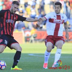 Samu Sáiz mantiene al Huesca en la lucha por jugar el playoff