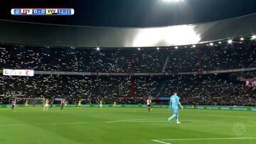 Un jugador pierde a su hijo y todo el estadio le canta el Never walk alone