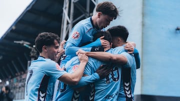 Los jugadores del Celta celebran el segundo gol anotado ante el Athletic en A Madroa.