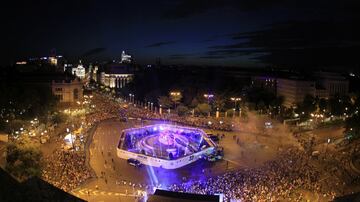 Real Madrid celebrate LaLiga title win at Cibeles