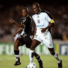 ¿En qué equipos jugó Freddy Rincón y cuáles son sus participaciones con Selección Colombia?