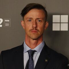 Guti: "Nunca iría al Barcelona. Tienen un lío grande y como para meterse ahí..."