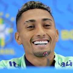 Raphinha sustituye a Vinicius